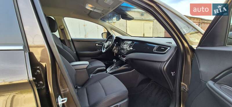 Микровэн Kia Carens 2015 в Киеве