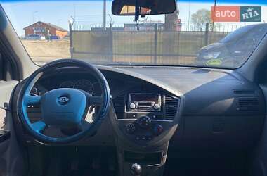 Мінівен Kia Carens 2006 в 