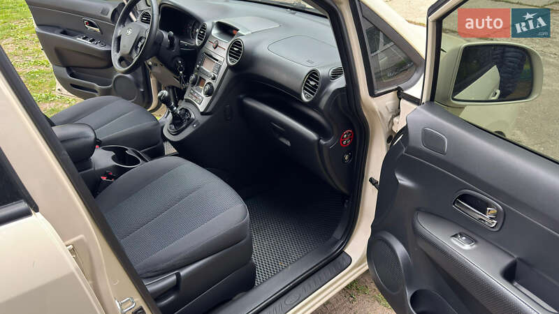 Микровэн Kia Carens 2011 в Шостке