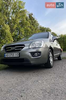 Минивэн Kia Carens 2008 в Виннице