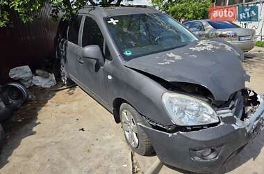 Минивэн Kia Carens 2006 в Киеве