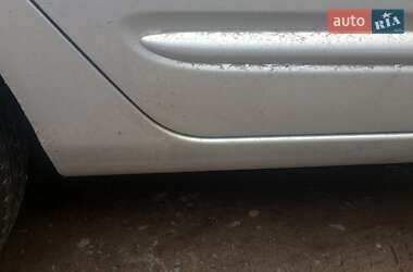 Мінівен Kia Carens 2008 в 