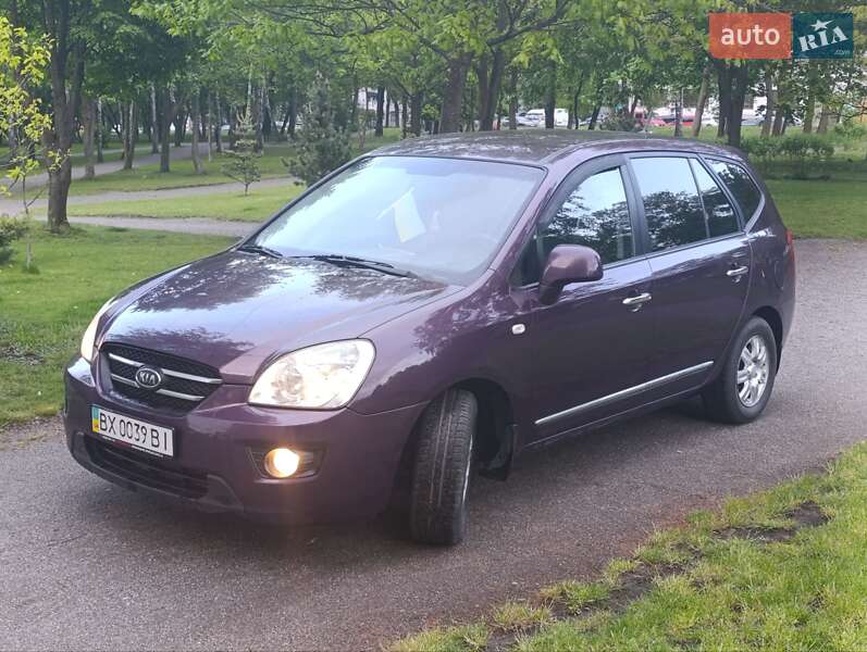 Мінівен Kia Carens 2008 в Хмельницькому