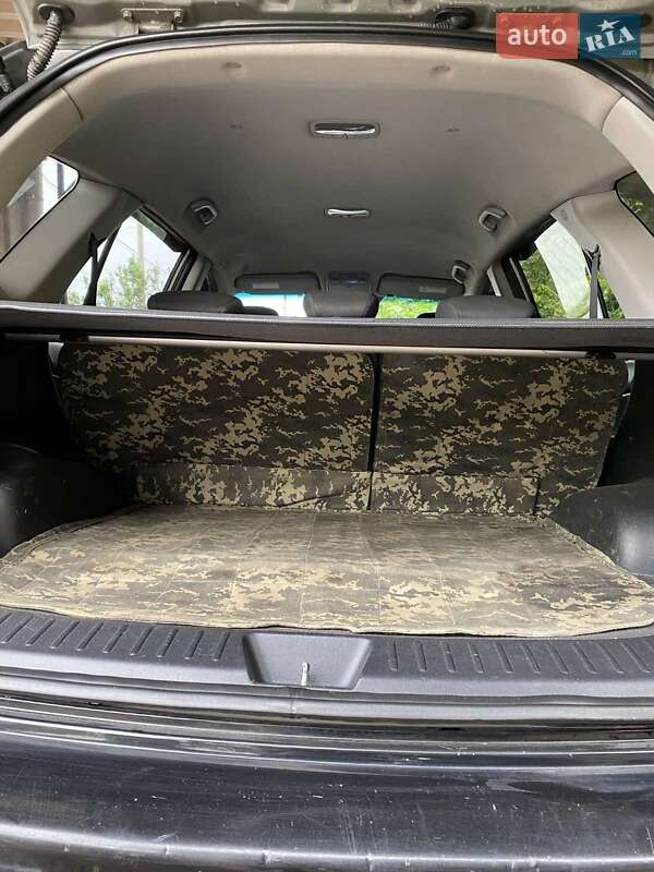 Микровэн Kia Carens 2010 в Кривом Роге