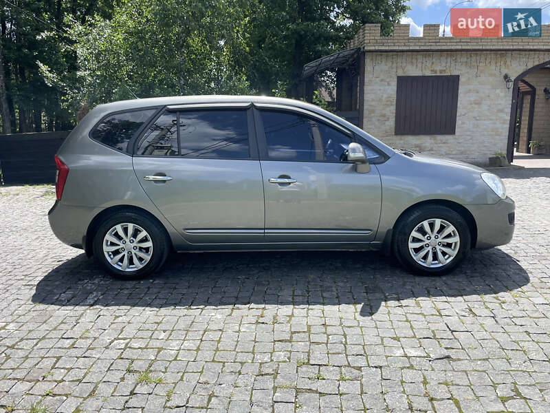 Kia Carens 2012