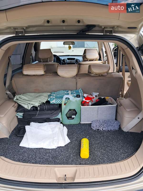 Минивэн Kia Carens 2007 в Киеве