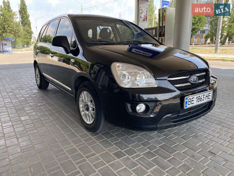 Минивэн Kia Carens 2007 в Николаеве