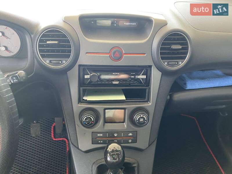 Минивэн Kia Carens 2007 в Николаеве