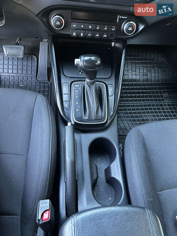 Микровэн Kia Carens 2013 в Новом Роздоле