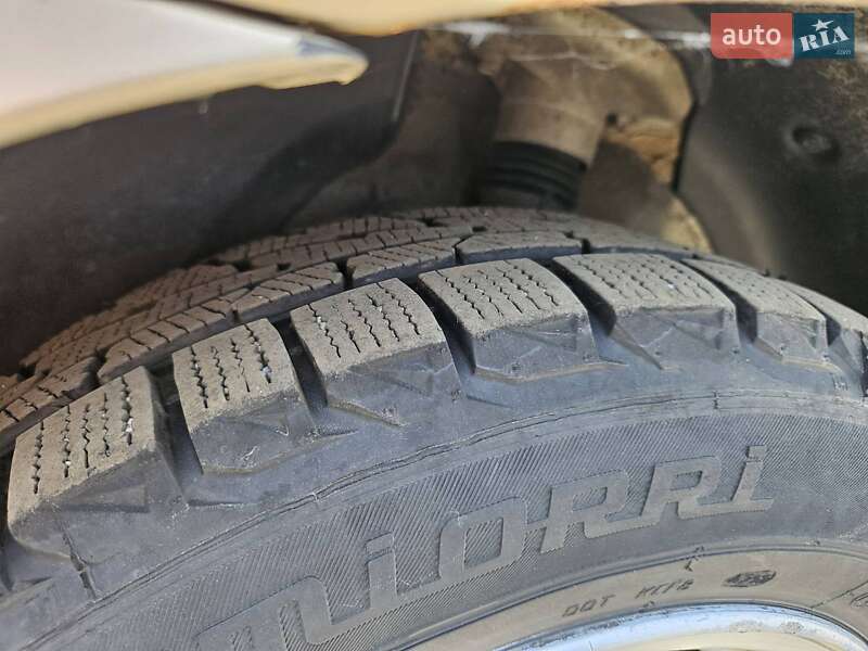 Мінівен Kia Carens 2007 в Корсунь-Шевченківському