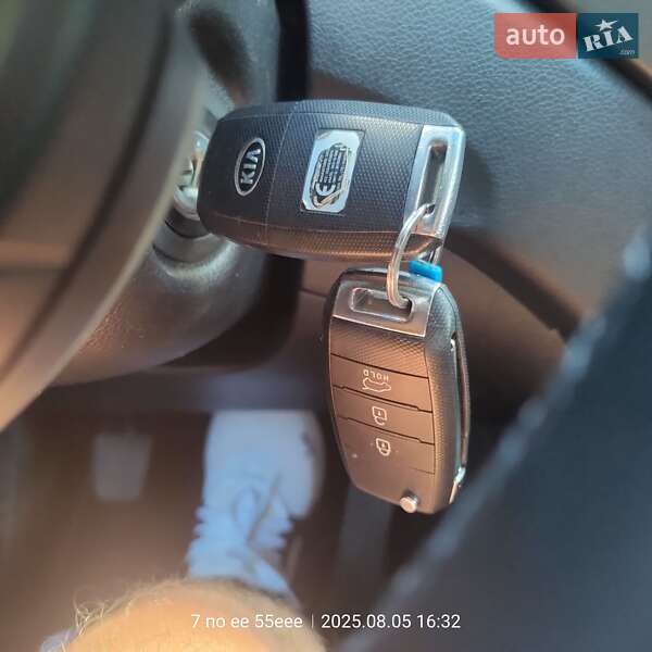 Мікровен Kia Carens 2014 в Рівному