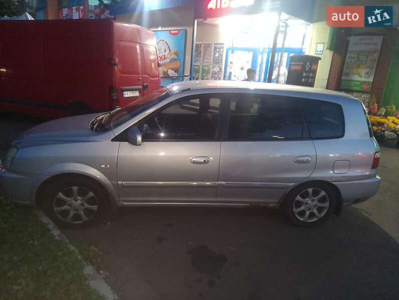 Мінівен Kia Carens 2006 в Києві