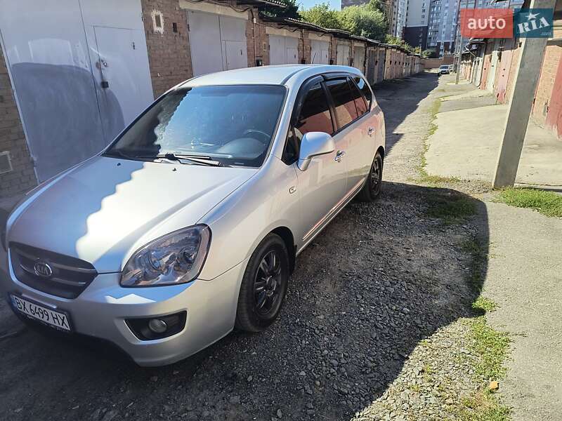Минивэн Kia Carens 2008 в Хмельницком
