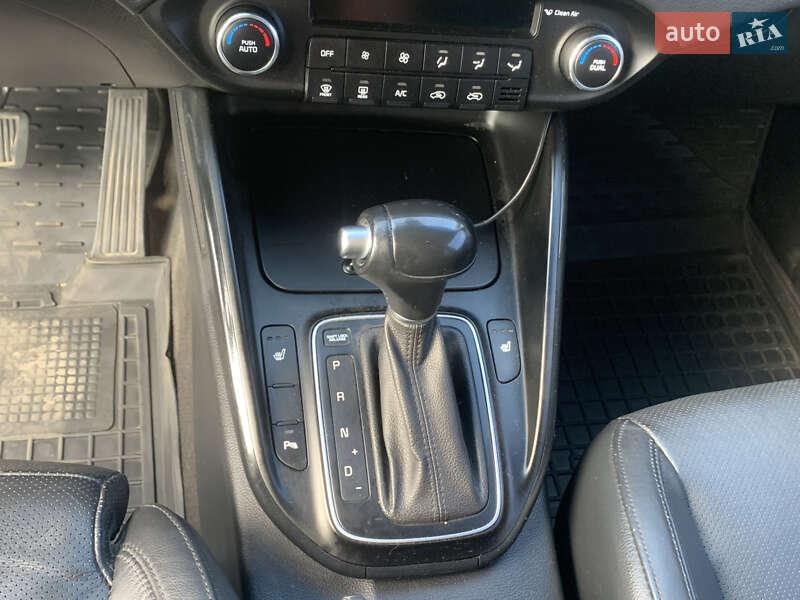 Мікровен Kia Carens 2016 в Рівному