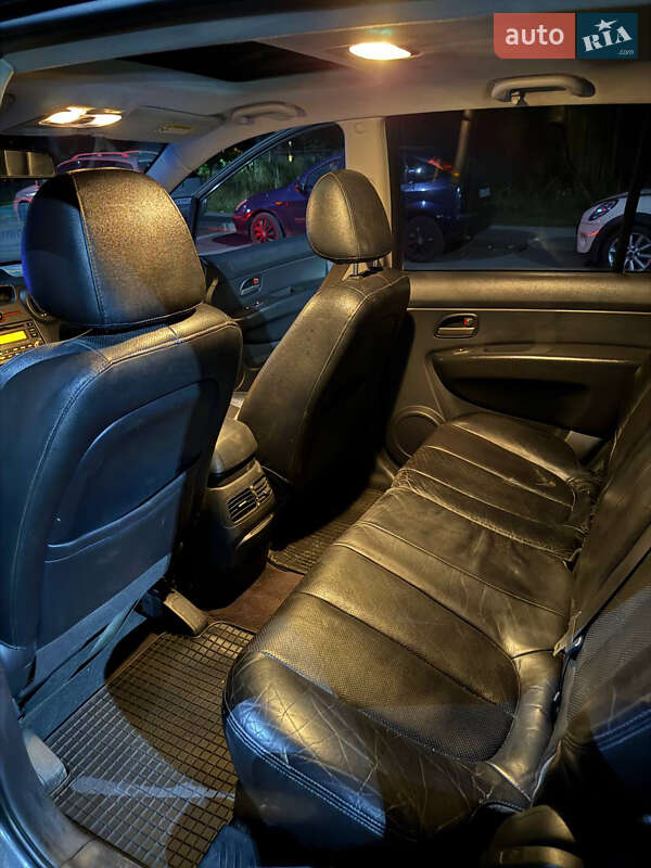 Мінівен Kia Carens 2006 в Чернівцях