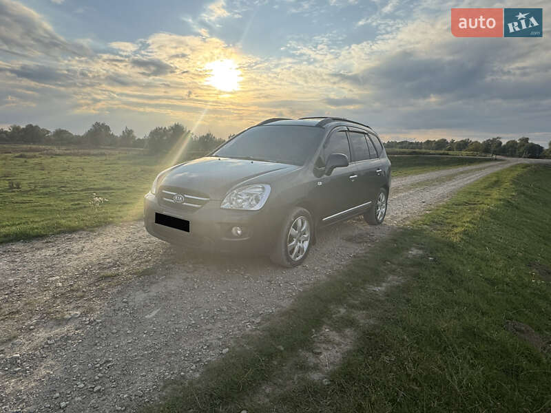 Мінівен Kia Carens 2008 в Самборі