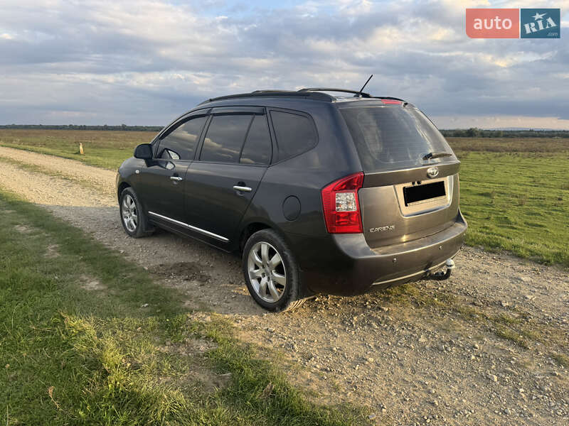 Мінівен Kia Carens 2008 в Самборі