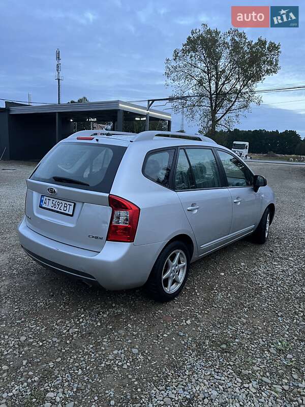 Мікровен Kia Carens 2011 в Калуші фото 4 Мікровен Kia Carens 2011 в Калуші