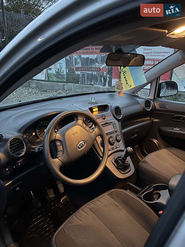Мікровен Kia Carens 2011 в Калуші фото 16 Мікровен Kia Carens 2011 в Калуші