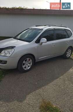 Минивэн Kia Carens 2007 в Смеле