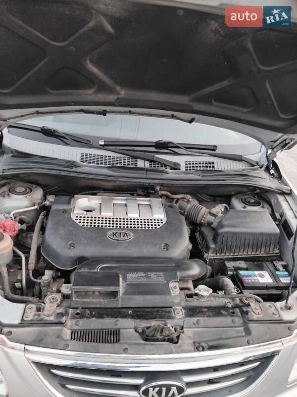 Мінівен Kia Carens 2006 в Рівному