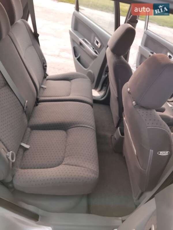 Мінівен Kia Carens 2006 в Рівному