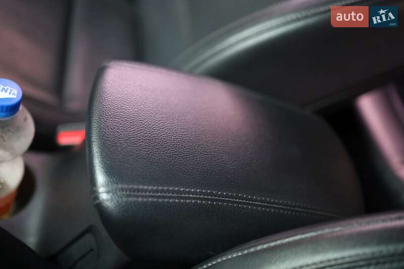 Микровэн Kia Carens 2017 в Киеве фото 26 Микровэн Kia Carens 2017 в Киеве