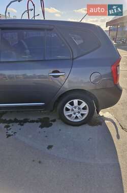 Минивэн Kia Carens 2008 в Виннице
