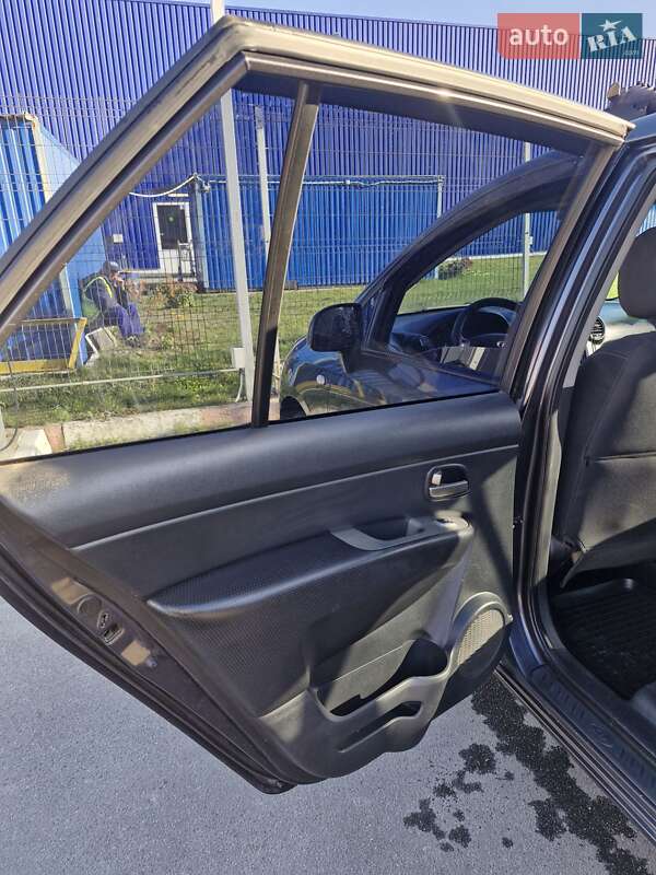 Минивэн Kia Carens 2008 в Виннице