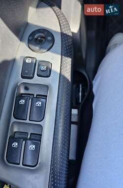 Минивэн Kia Carens 2008 в Виннице