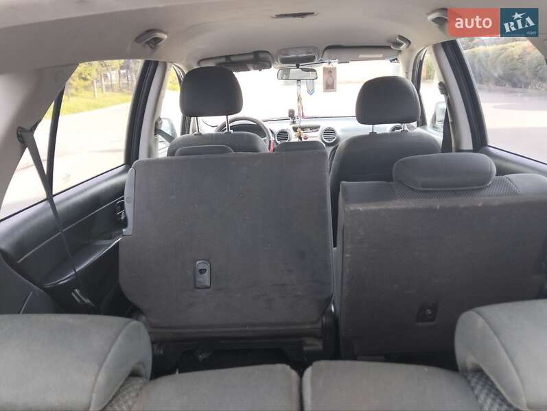 Мінівен Kia Carens 2007 в Тернополі