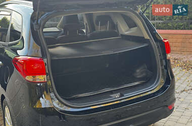 Микровэн Kia Carens 2014 в 