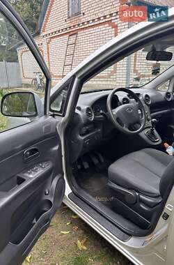 Минивэн Kia Carens 2009 в 