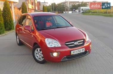 Минивэн Kia Carens 2006 в  фото 3 Минивэн Kia Carens 2006 в