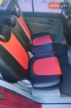 Минивэн Kia Carens 2006 в  фото 9 Минивэн Kia Carens 2006 в
