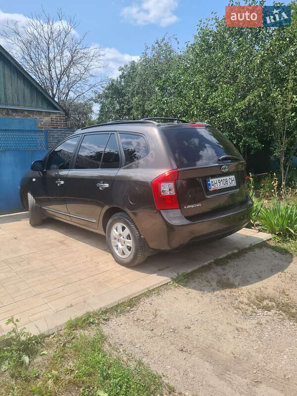 Мінівен Kia Carens 2008 в Краматорську