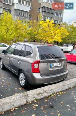 Микровэн Kia Carens 2011 в 