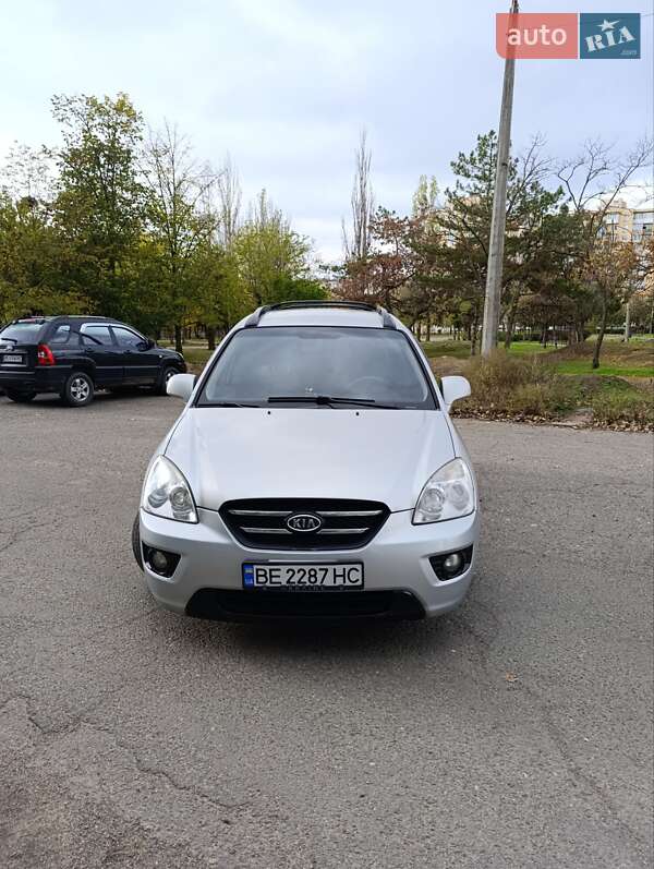 Минивэн Kia Carens 2007 в 