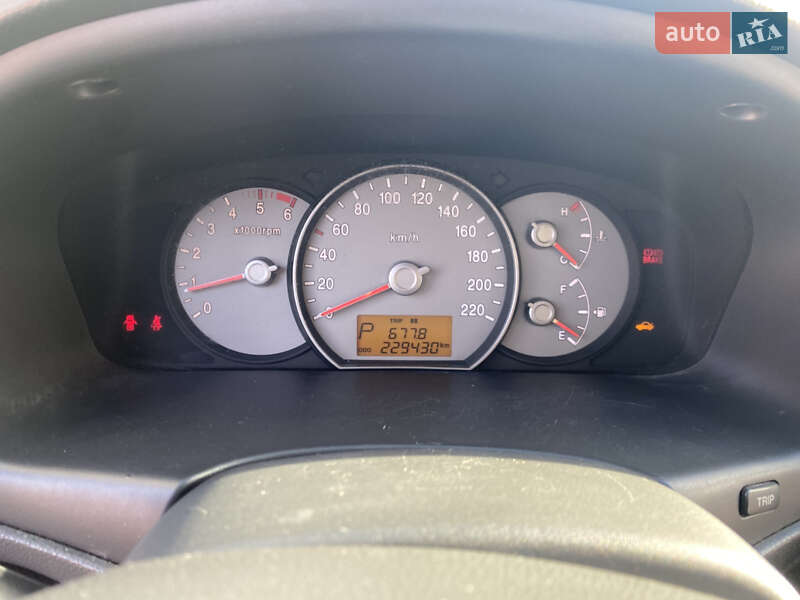 Минивэн Kia Carens 2007 в Дрогобыче фото 15 Минивэн Kia Carens 2007 в Дрогобыче