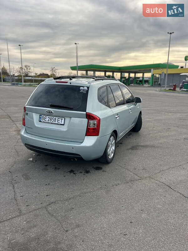 Минивэн Kia Carens 2007 в Новой Одессе