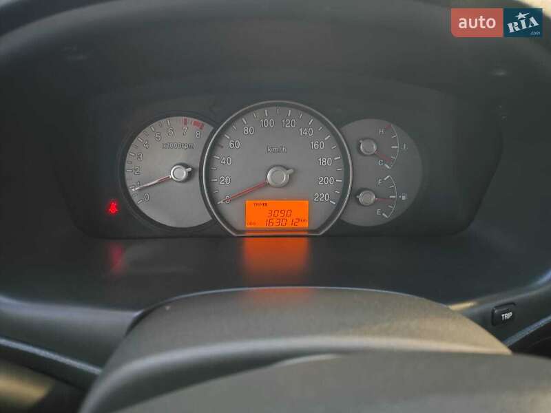 Минивэн Kia Carens 2007 в Львове фото 31 Минивэн Kia Carens 2007 в Львове