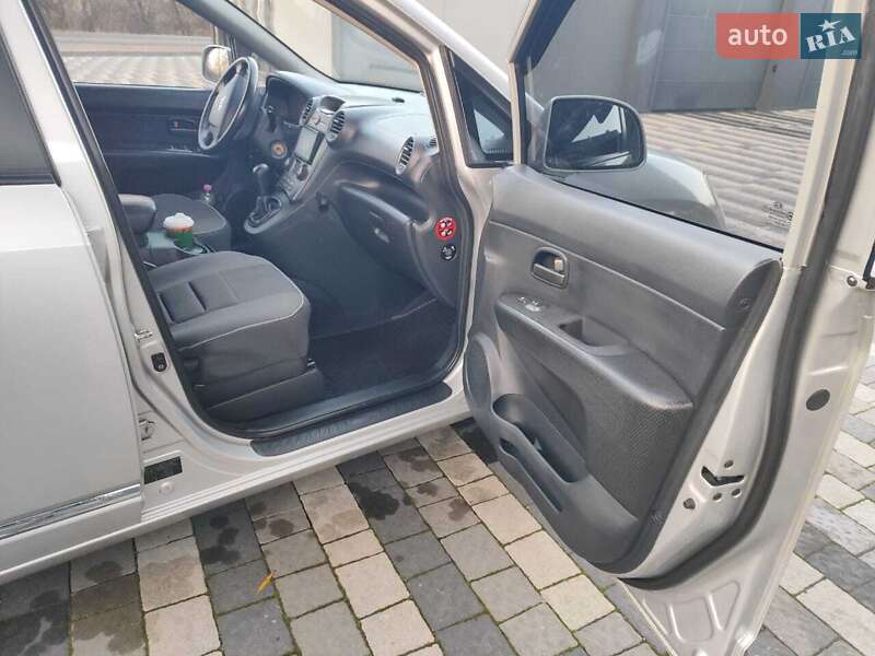 Минивэн Kia Carens 2007 в Львове фото 45 Минивэн Kia Carens 2007 в Львове