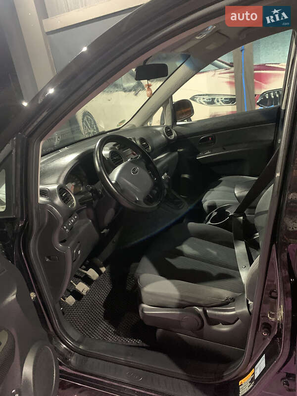 Мінівен Kia Carens 2006 в Львові