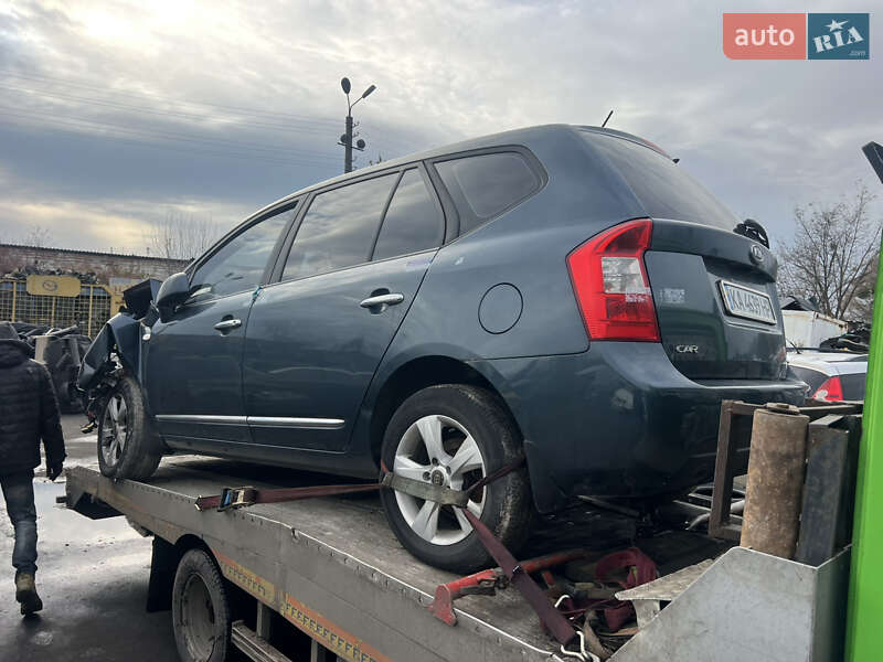 Мінівен Kia Carens 2008 в Житомирі