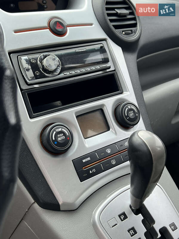 Минивэн Kia Carens 2008 в Белозерье