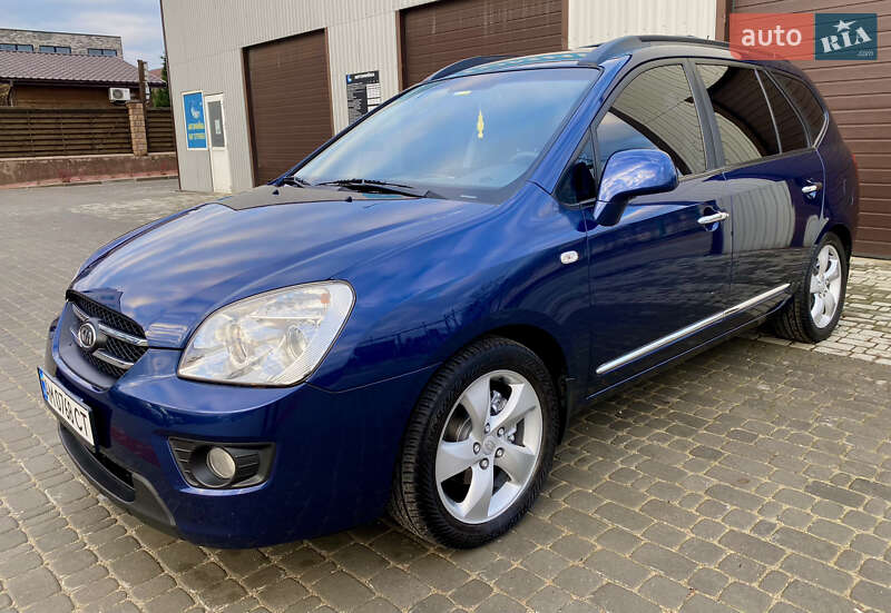 Минивэн Kia Carens 2008 в Житомире