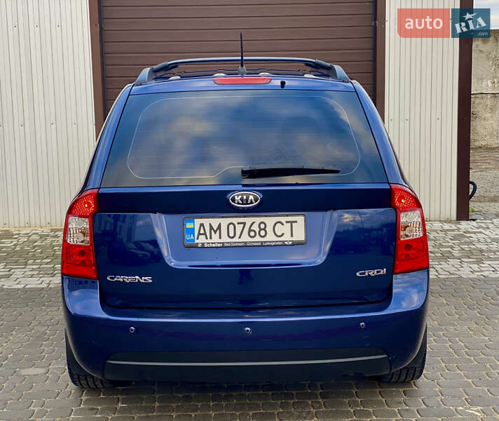Минивэн Kia Carens 2008 в Житомире