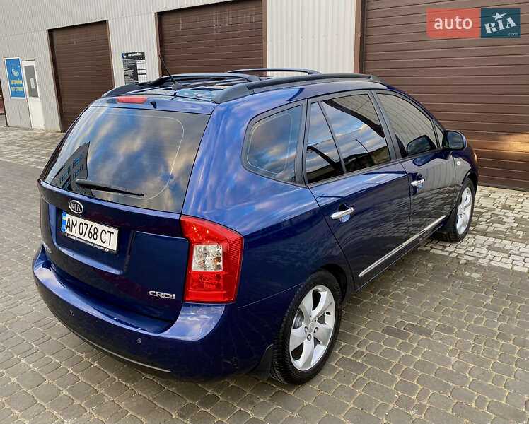 Минивэн Kia Carens 2008 в Житомире