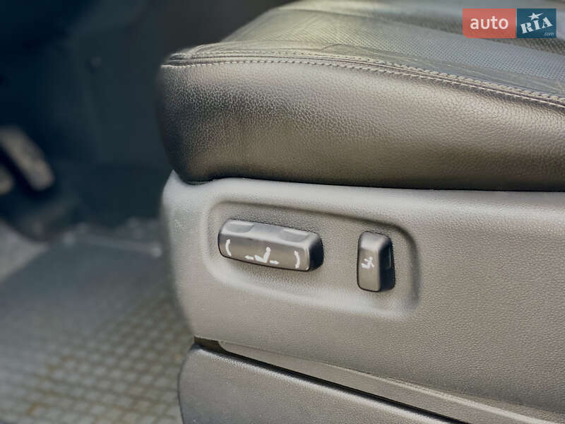 Минивэн Kia Carens 2008 в Житомире