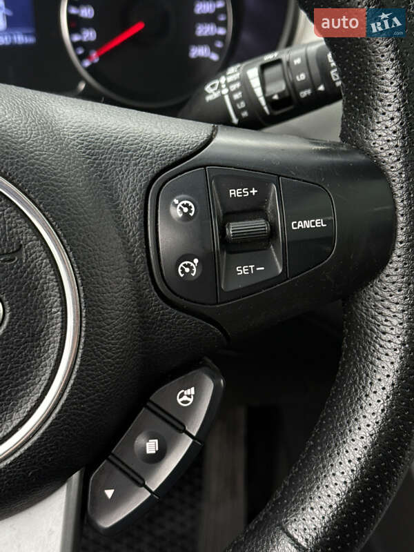 Микровэн Kia Carens 2013 в Киеве фото 18 Микровэн Kia Carens 2013 в Киеве